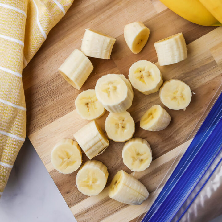 How To Freeze Bananas | Whole, Halves, Or Pieces | Easy Step By Step!